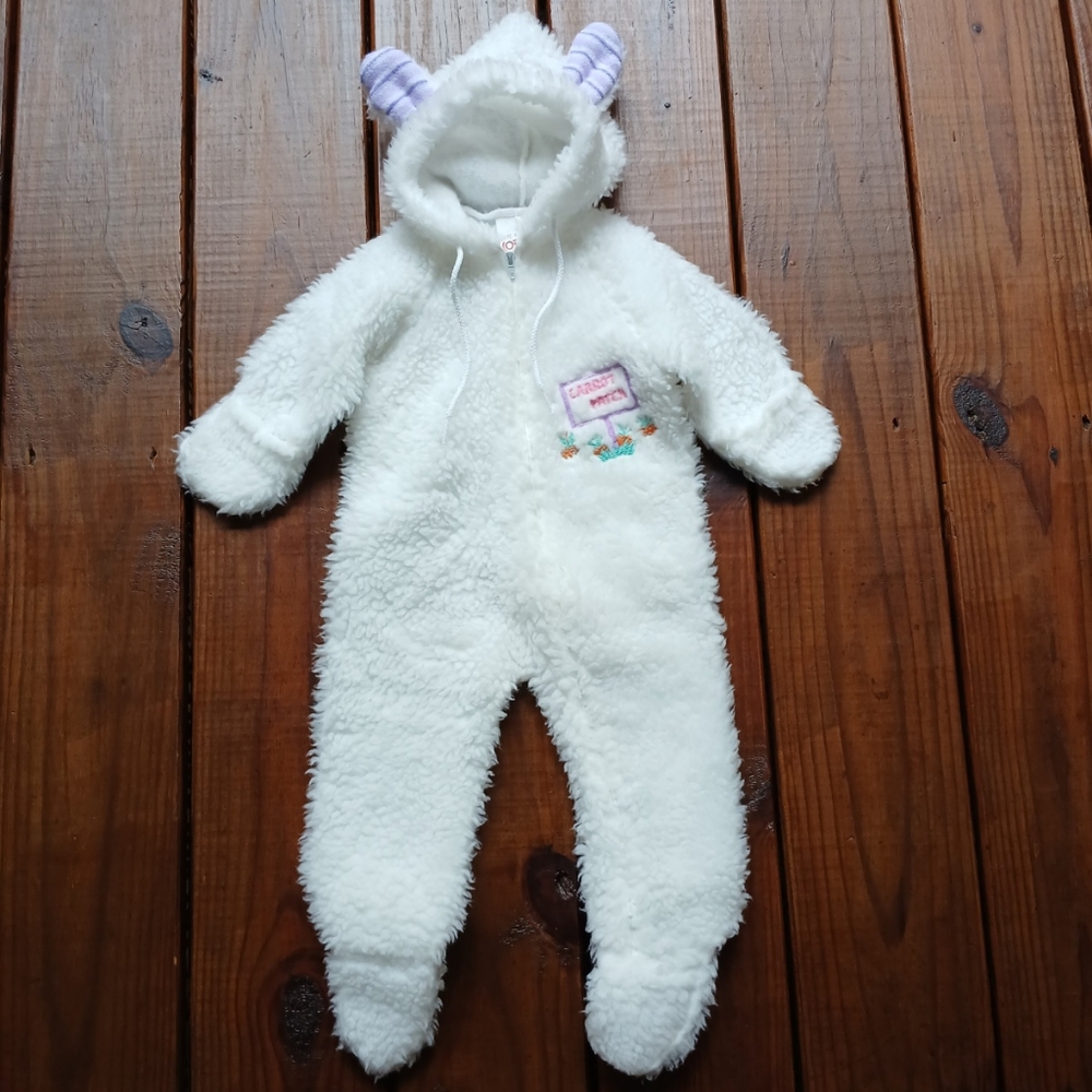 Vintage 80's 6-12 months fuzzy white bunny rabbit footie one piece onesie